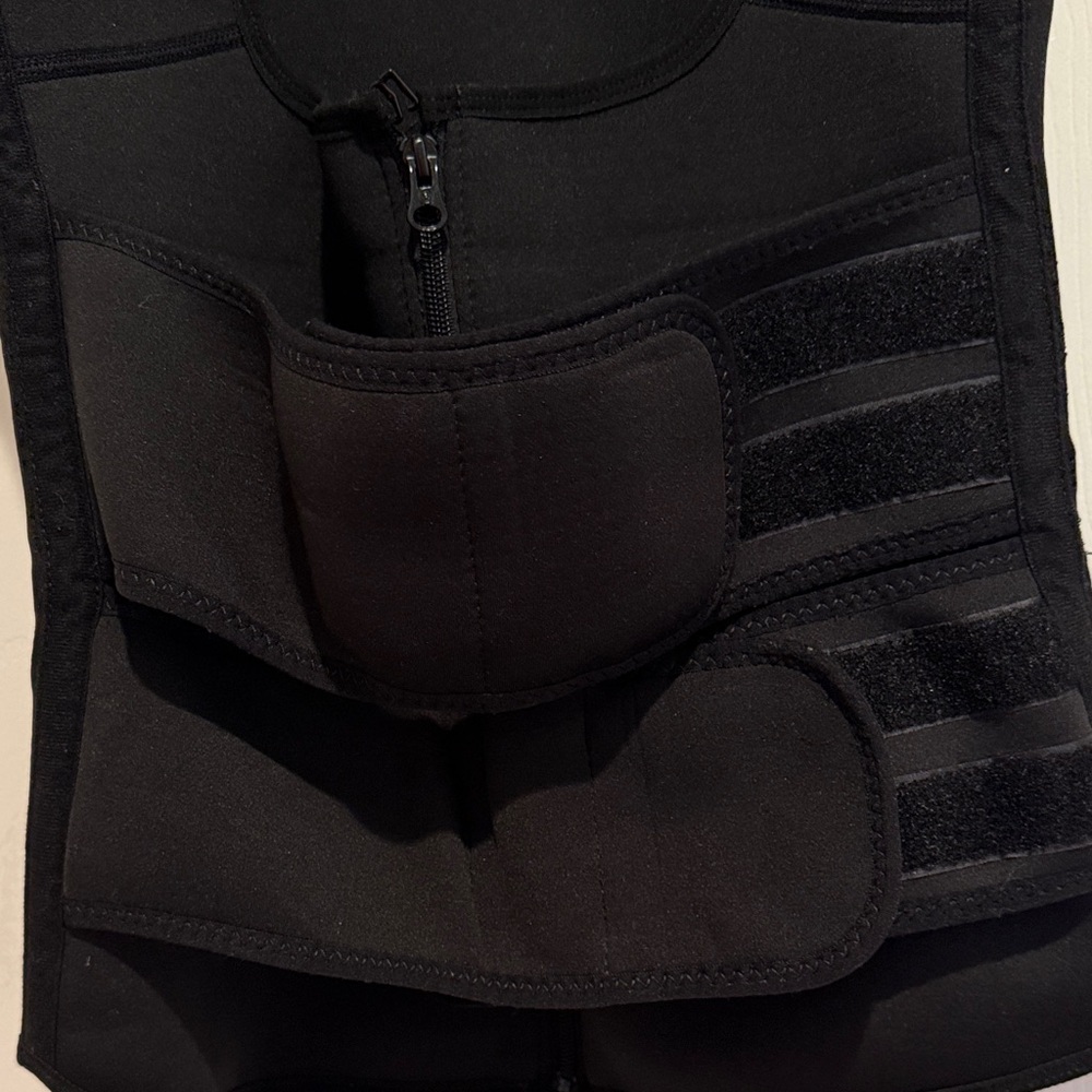 Black Women’s Sports Workout Vest - Picture 3 of 12